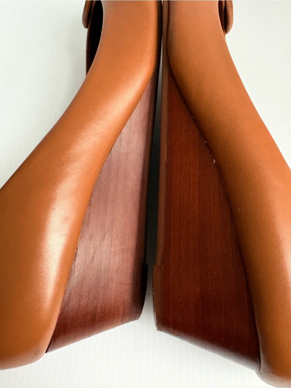 Tory Burch Mini Miller Wedge Pumps cognac color Size 9.5 M /EUC